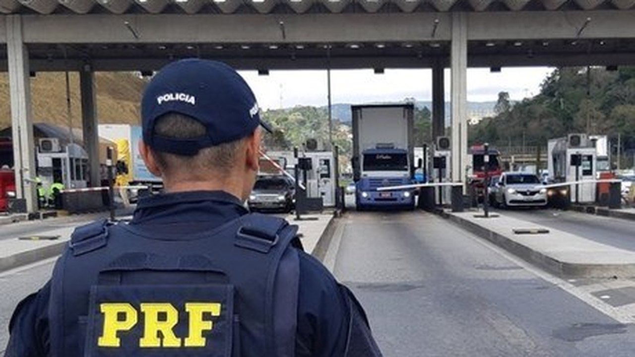 Caminhoneiros: PRF diz que não há nenhuma interdição em rodovias federais