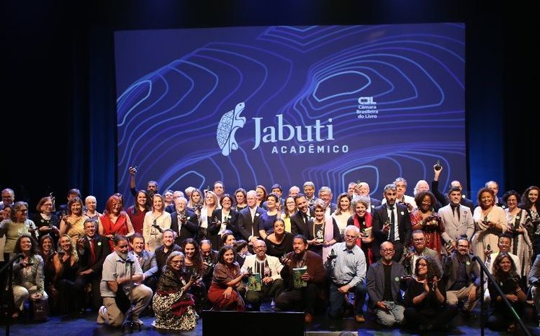 Jabuti 2024: lista de finalistas tem Contardo Calligaris e filha de Fernanda Young