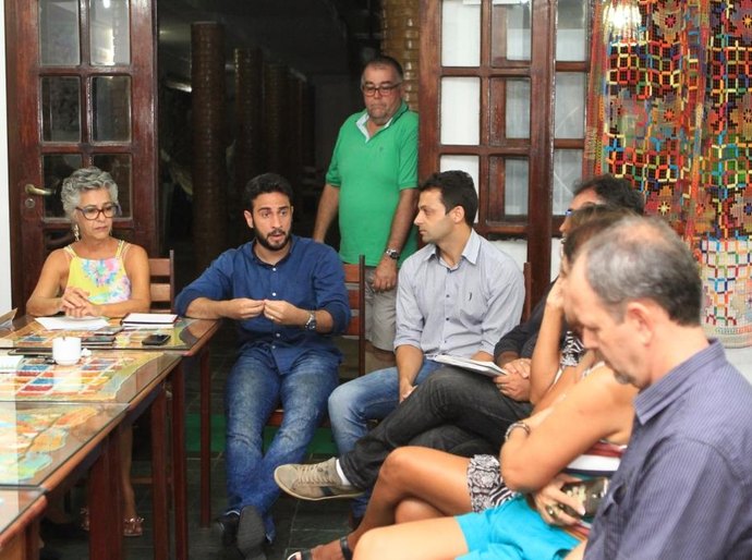 Prefeitura, moradores e empresários discutem projetos para Praia do Francês