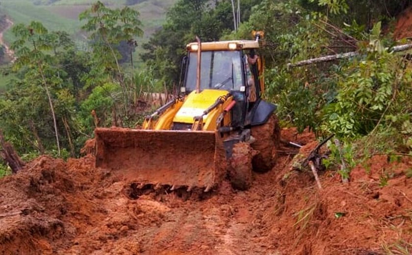 Viçosa recebe apoio do Governo do Estado para recuperar estradas vicinais