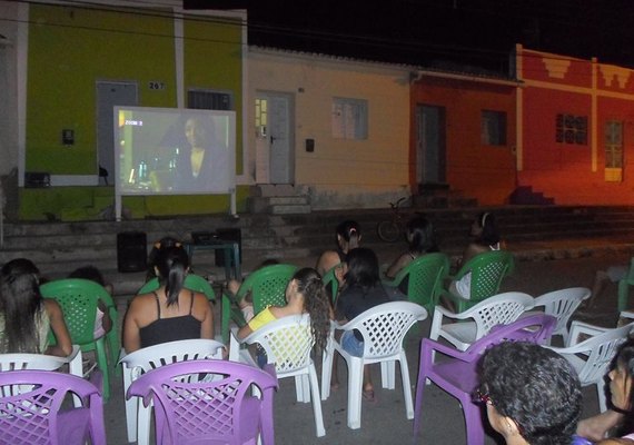 ‘Cine Jaburu’ chega a dois anos em Major Isidoro