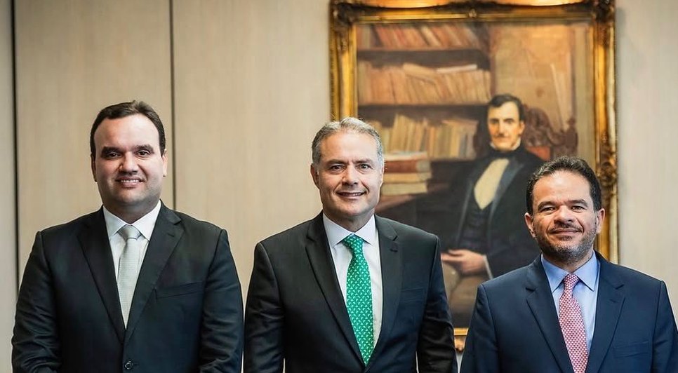 Luciano Amaral, Renan Filho e Marcelo Victor.  / Foto: Assessoria.