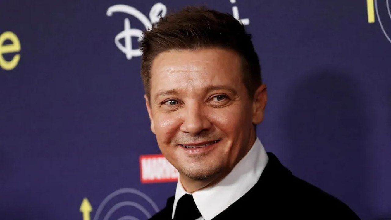 Jeremy Renner agradece equipe médica em aniversário após acidente com limpa-neve