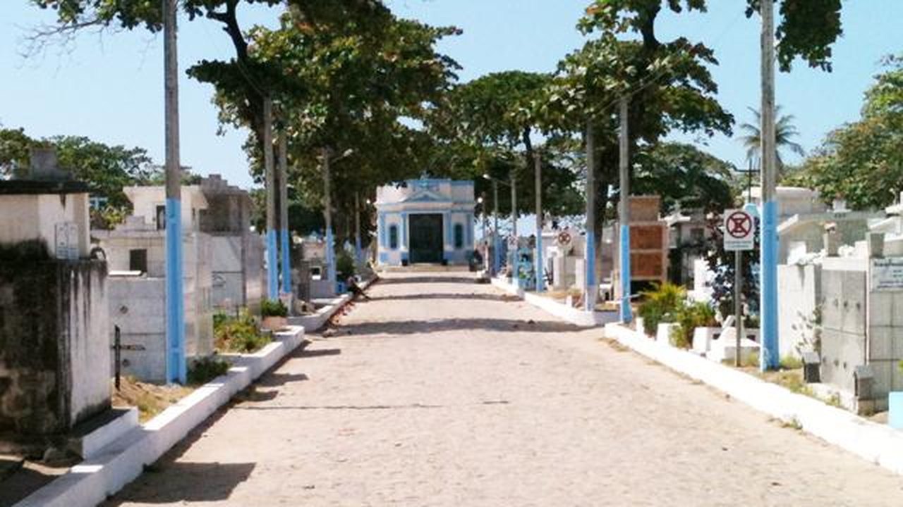 Visitas em cemitérios seguem suspensas, alerta Prefeitura