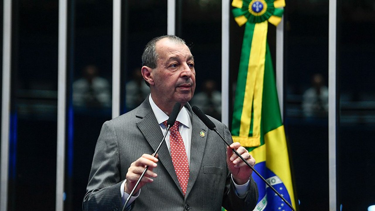 Relator aliado de Lula apresenta parecer favorável à recondução de Gonet à PGR em comissão do Senado