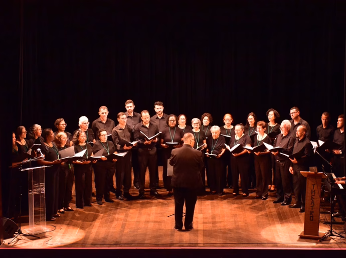 Festival de Coros de Penedo completa 25 edições durante o Penedo Luz
