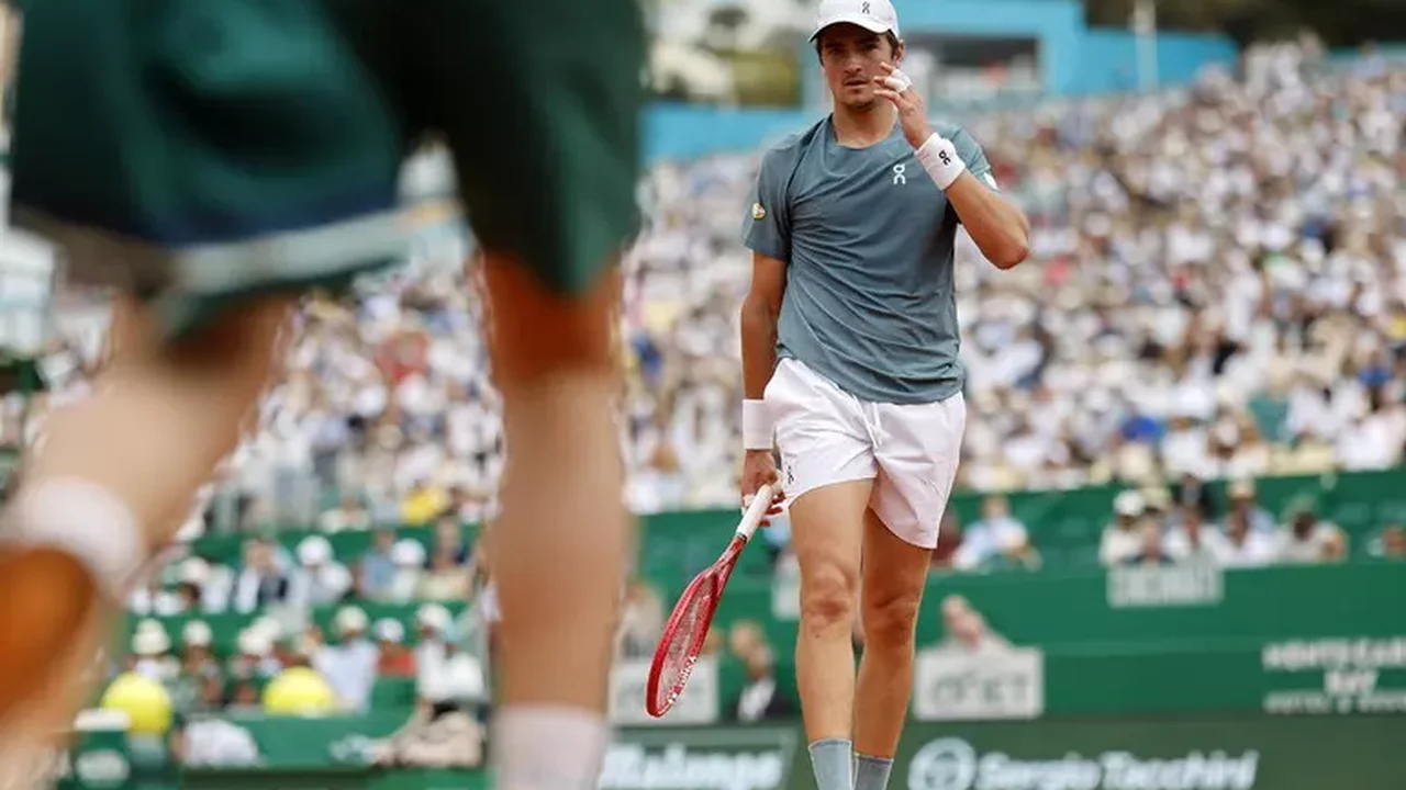 João Fonseca vence Djokovic em virada histórica e chega às oitavas de Roland Garros
