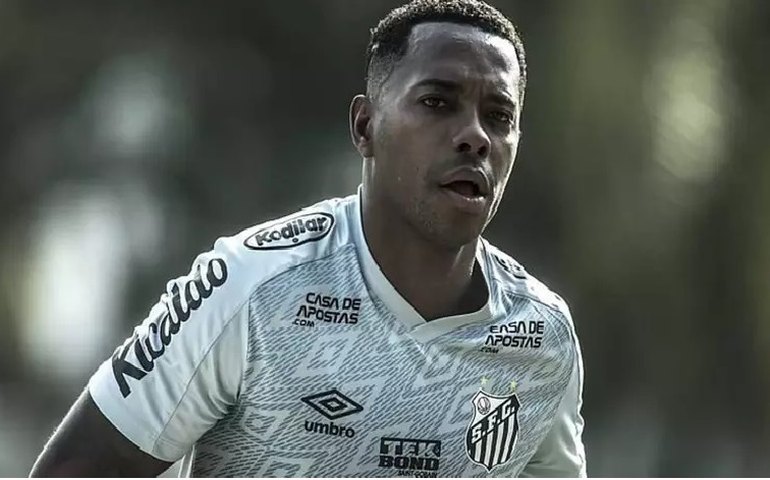 PGR concorda com prisão de Robinho no País e cita quatro endereços do ex-jogador