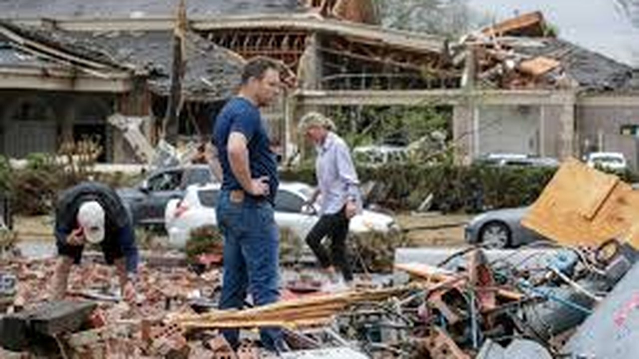 Tempestades nos EUA causam 18 mortes e deixam 200 mil pessoas sem energia