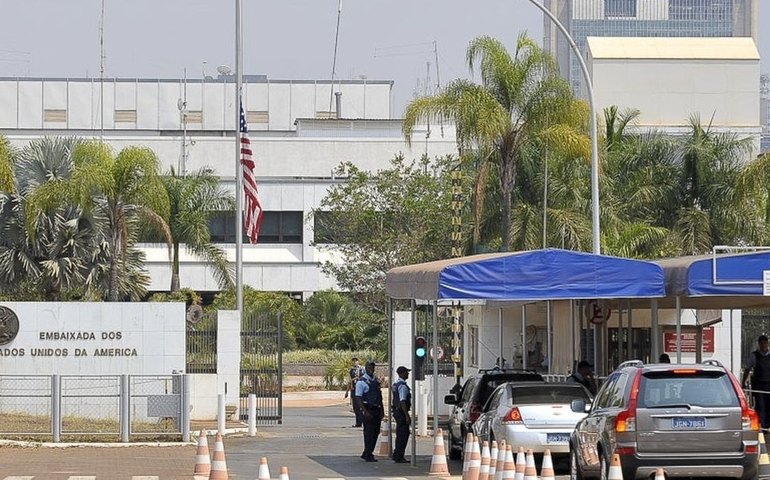 Saiba quais países tiveram visto de imigração para os EUA suspenso