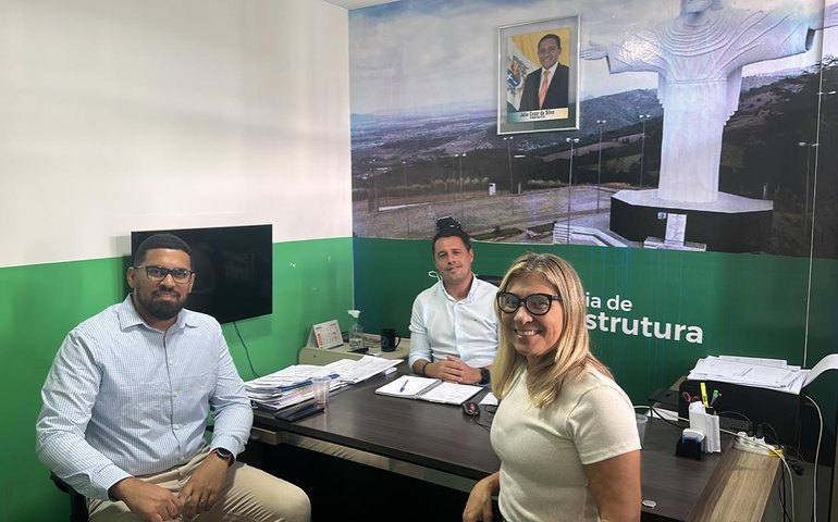 Comitê de Inovação de Palmeira dos Índios apresenta projetos para a Secretaria de Infraestrutura