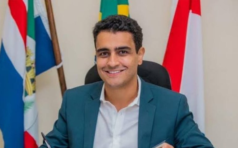 JHC troca PL por PSD e passa a integrar base de Lula