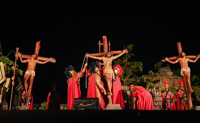 Espetáculo da Paixão de Cristo atrai público de várias regiões do estado para São Miguel dos Campos
