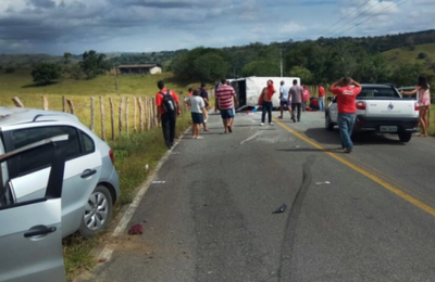 Mulher morre e três ficam feridos, em acidente na AL-110