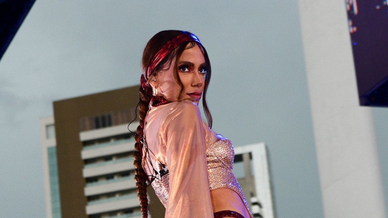 Após um 2022 de recordes, Anitta deseja carreira mais calma