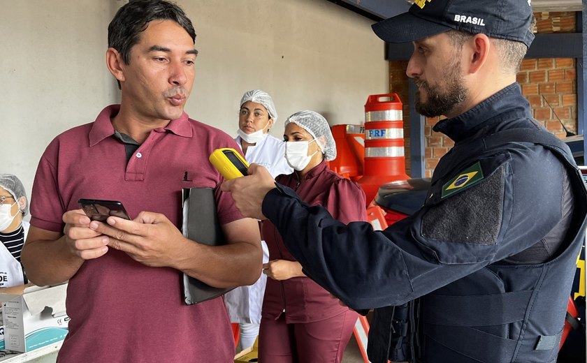 Caminhoneiros recebem atendimento especial em ação na BR-316