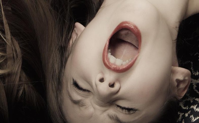 Moradores reclamam de gemidos altos, e vizinho rebate: “Se são mal amados, me desculpe”