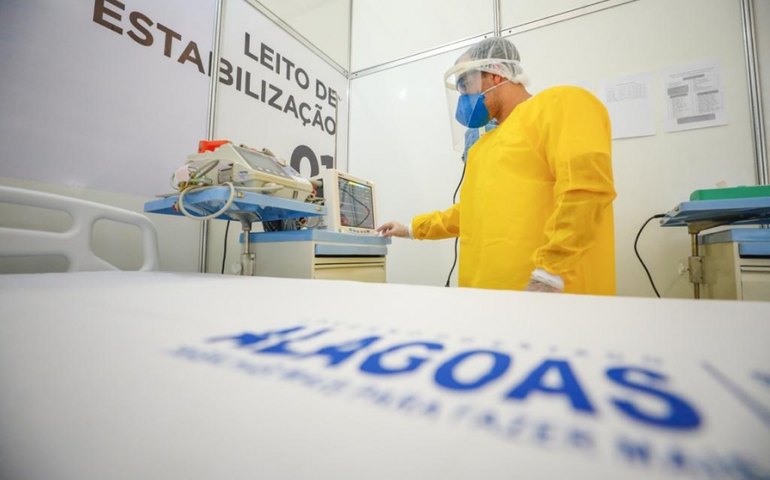 Governo inaugura Hospital de Campanha em Jaraguá com 150 novos leitos para Covid-19