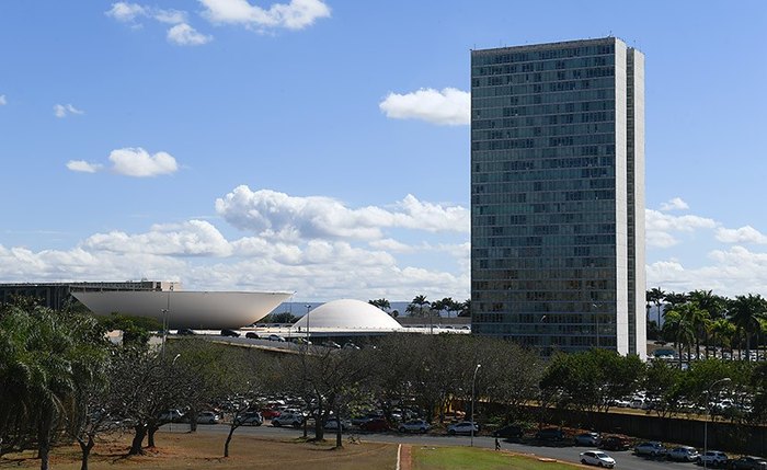 Valor reservado para emendas individuas é de R$ 11,7 bilhões; já para emendas estaduais é de R$ 7,69 bilhões Valor reservado para emendas individuas é de R$ 11,7 bilhões; já para emendas estaduais é de R$ 7,69 bilhões