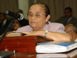 Irmã Francisquinha saúda Igreja no encerramento da festa