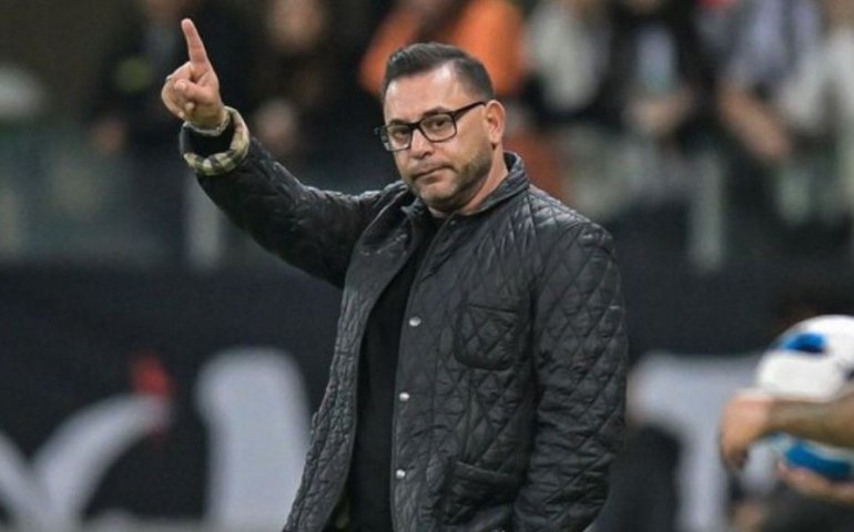 Torcida do Atlético-MG declara guerra contra Turco Mohamed e cobra saída imediata