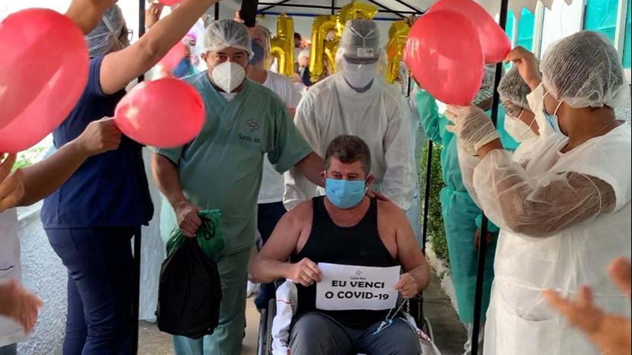 Hospital Santa Rita comemora alta médica de paciente que venceu o COVID-19