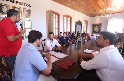 Em parceria com Senac, Prefeitura de Marechal entrega certificados de cursos profissionalizantes 