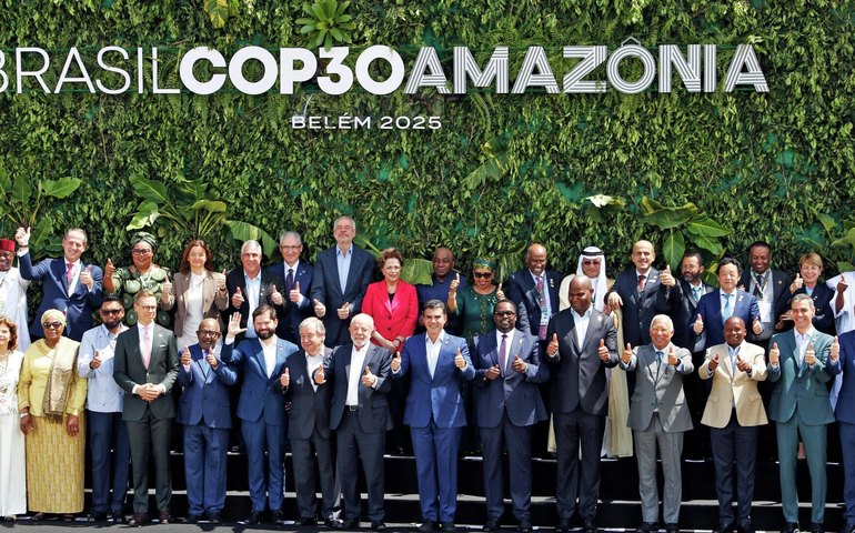 Líderes mundiais posam para foto oficial no 2º dia da cúpula