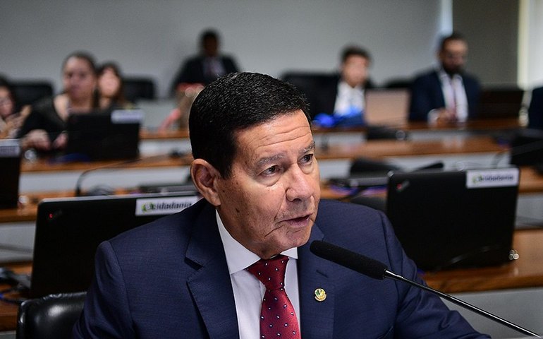Mourão exalta golpe militar de 1964: 'nação se salvou a si mesma