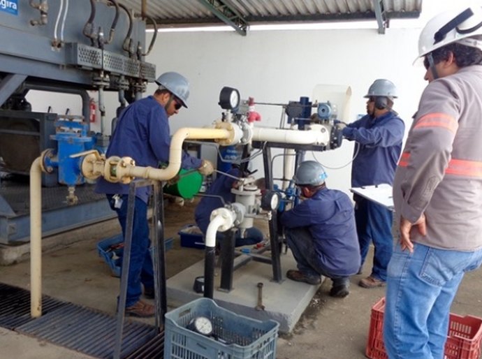 Arsal fiscaliza rede de distribuição de gás natural em Atalaia