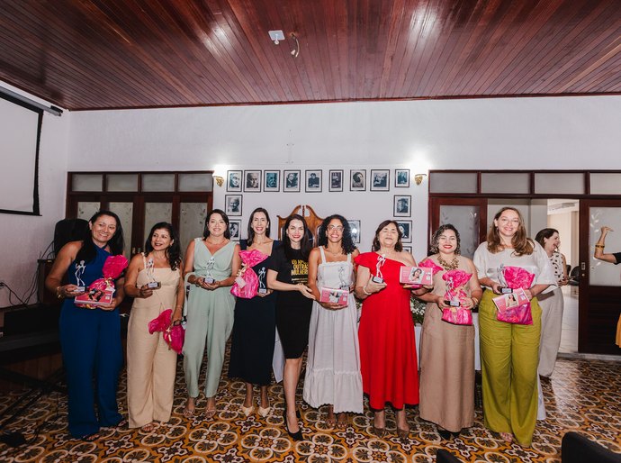 PCJE homenageia mulheres que colaboram com ações voltadas a estudantes da rede pública