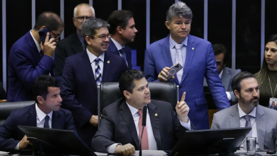 Congresso aprova crédito de R$ 42 bi para Previdência e Bolsa Família