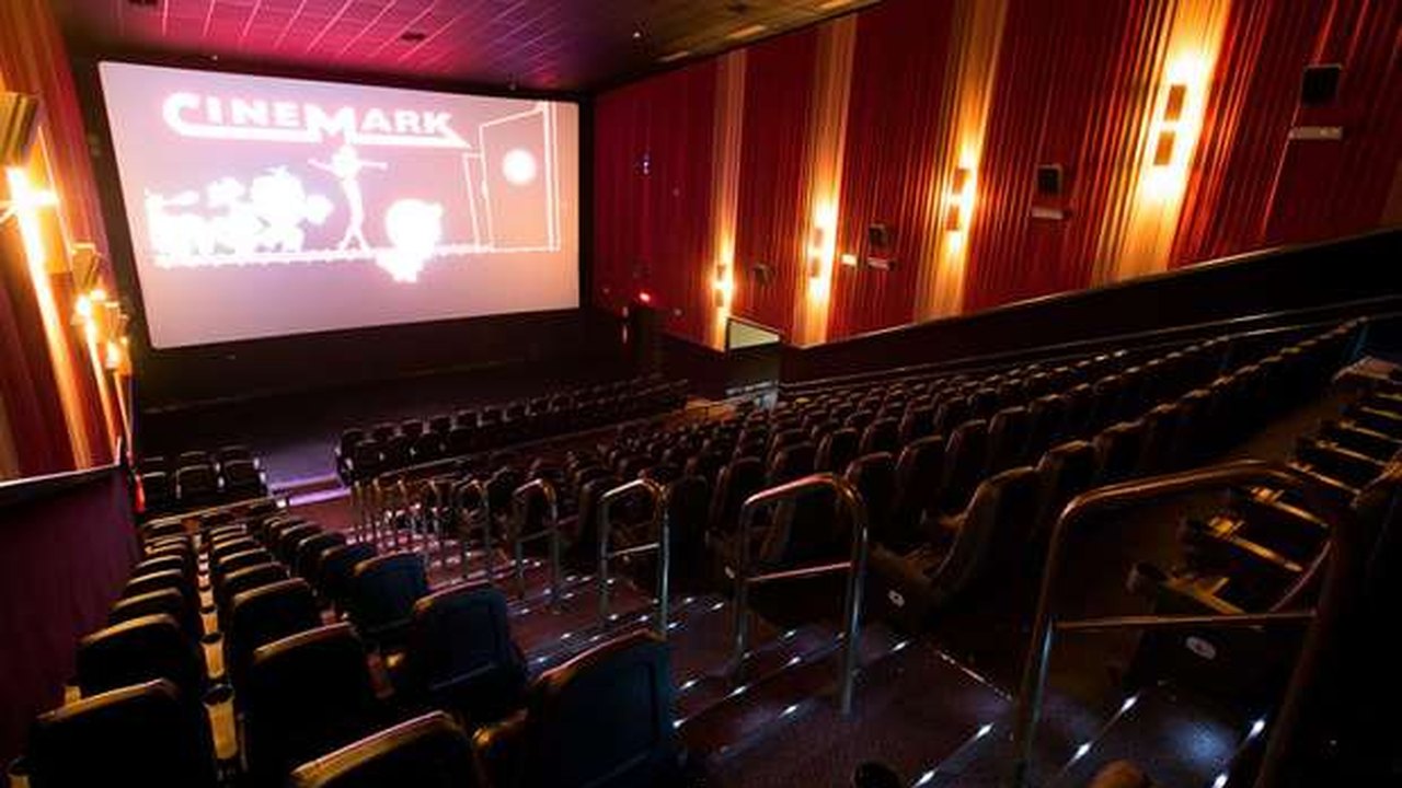 Cinemark fecha salas pelo Brasil