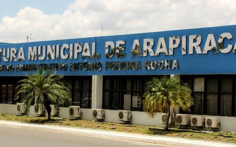 Prefeitura de Arapiraca abre concurso com 392 vagas e salários de até R$ 4,3 mil