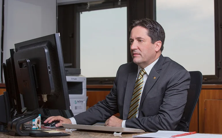 Apurações revelam que servidor do Banco Central já recebia vantagens indevidas de Vorcaro enquanto diretor