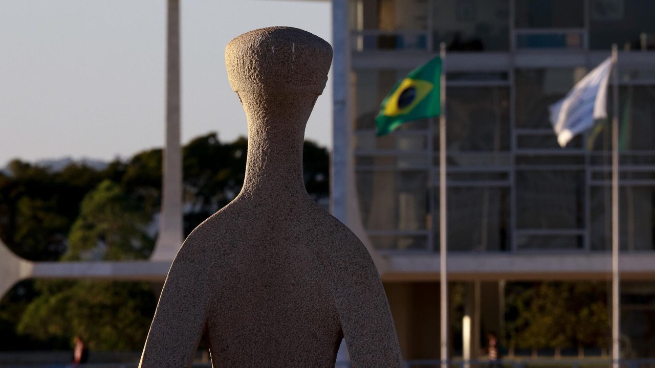 Mídia: STF discute quórum e possíveis impedimentos antes de decidir abertura de apuração sobre Moraes