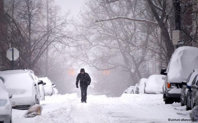 Tempestade de neve causa transtornos no sul dos EUA