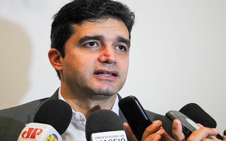 Prefeito de Maceió tem até o dia 4 de fevereiro para responder reivindicação de servidores