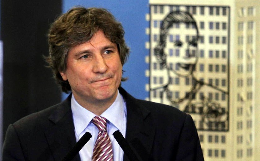 Ex-vice argentino é condenado a mais de 5 anos por corrupção