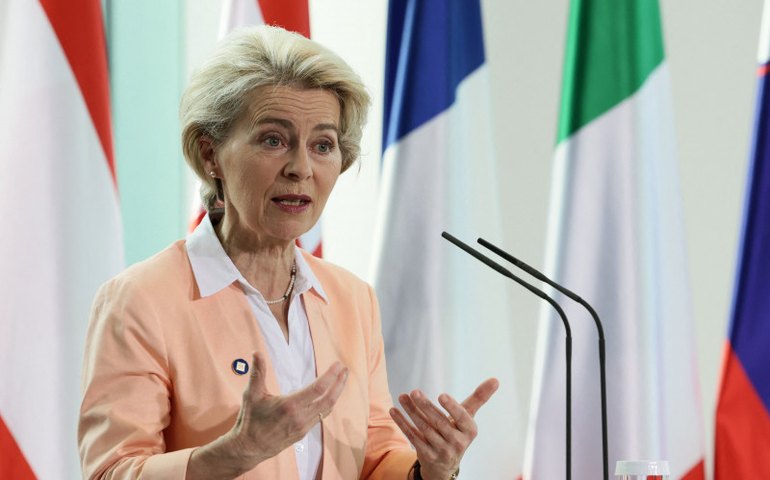 Presidente da Comissão Europeia promete apoio de até 18 bi de euros à Ucrânia