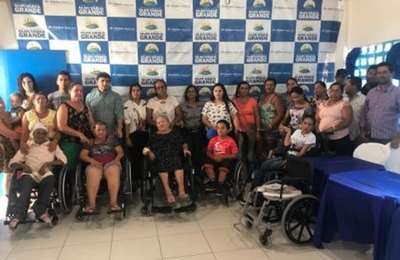Saúde de Olho D´água Grande realiza entrega de equipamentos para pessoas com deficiência