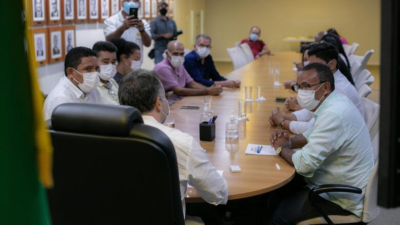 Governador recebe diretores da FETAG e garante máquinas e equipamentos agrícolas à entidade