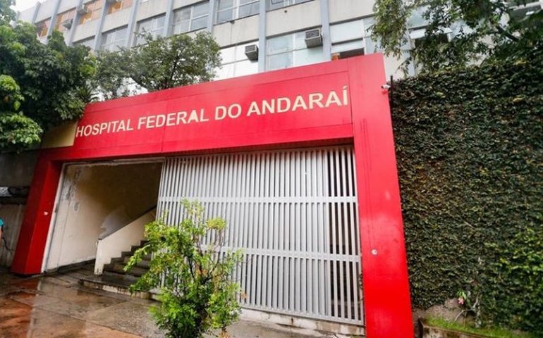 Sancionada lei que prorroga contratos de profissionais da saúde no Rio de Janeiro