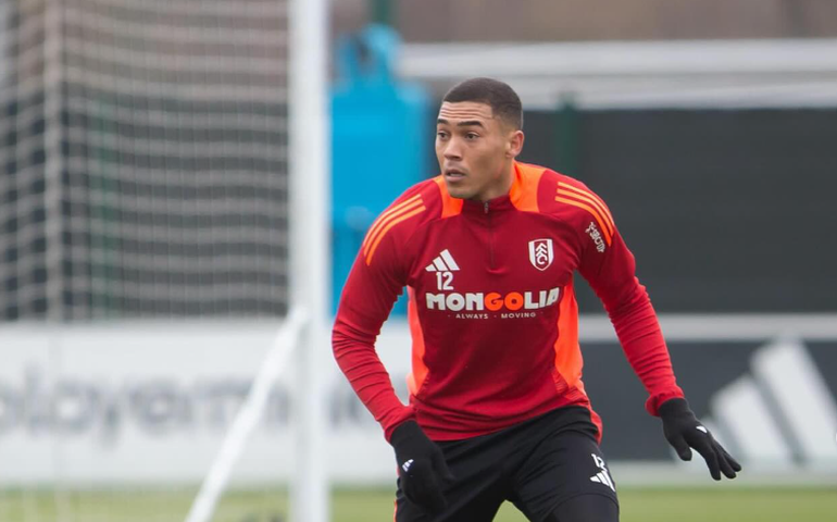 Cobiçado pelo Corinthians, atacante Carlos Vinícius é confirmado pelo Grêmio