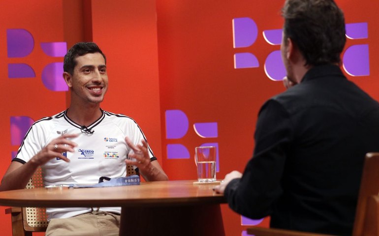 Medalhista olímpico Caio Bonfim é o convidado do DR com Demori