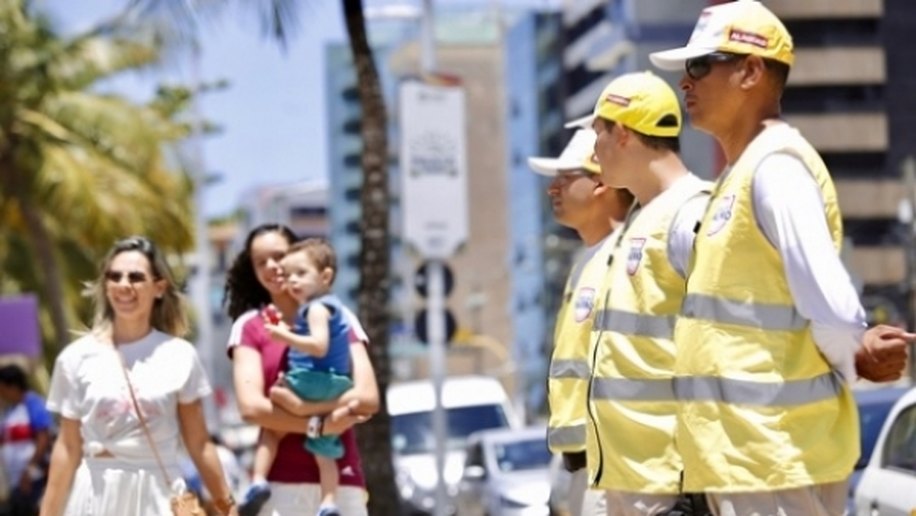 Ronda no Bairro apreende equipamento digital usado para desrespeitar agentes de segurança
