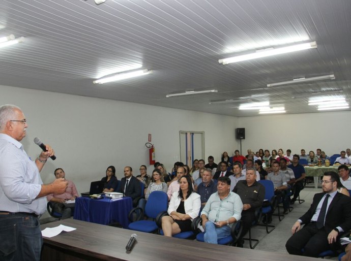Rogério realiza1ª reunião de alinhamento entre secretários de Arapiraca
