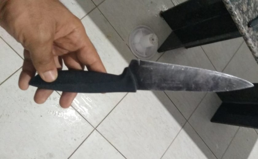 Equipes do 4º BPM e do Bope resgatam mulher mantida como refém pelo próprio filho em Maceió
