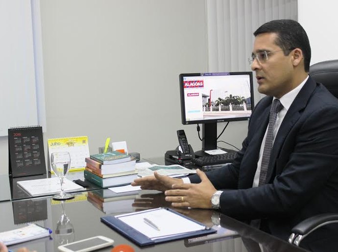 “Governo tem honrado seus compromissos com os servidores' diz Christian