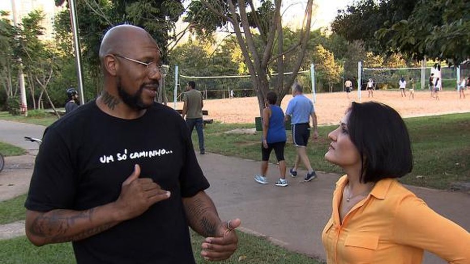 Márcio Cipriano é o entrevistado do programa Conversa com Roseann Kennedy